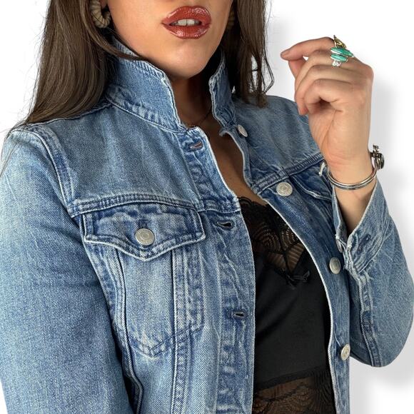 J. CREW light blue wash fitted denim jacket - Picture 2 of 16